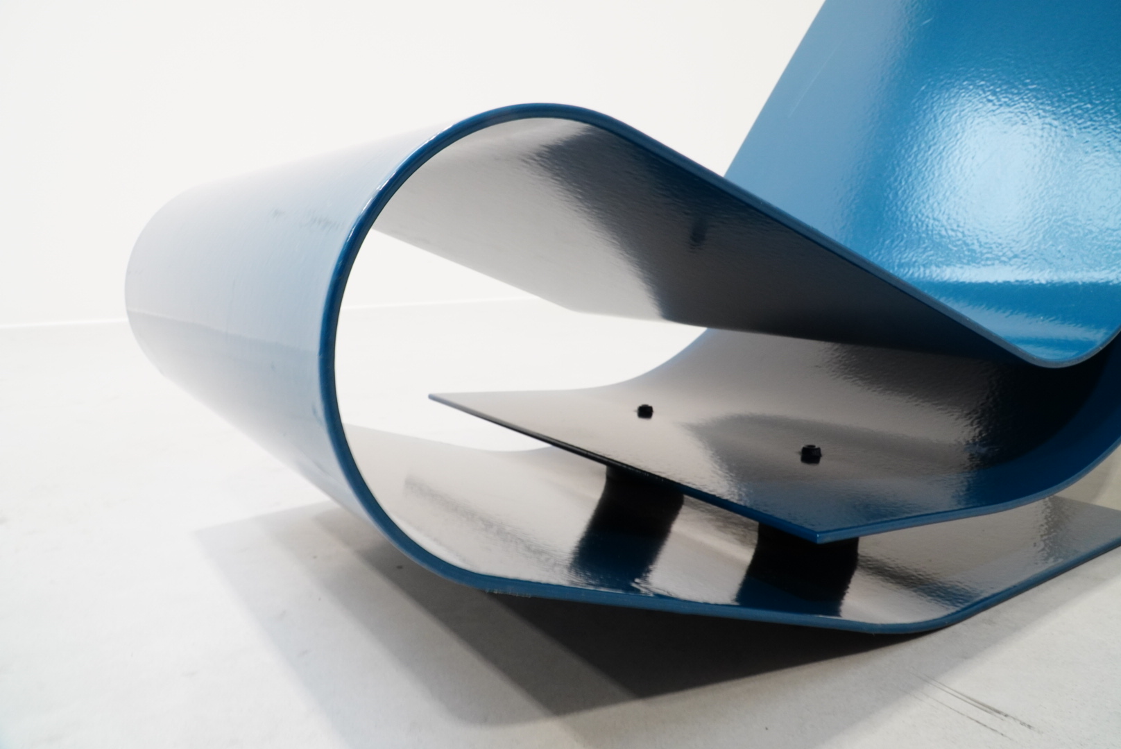 Maarten Van Severen, LC95A Blue Aluminum Loop Chair by Atelier MVS